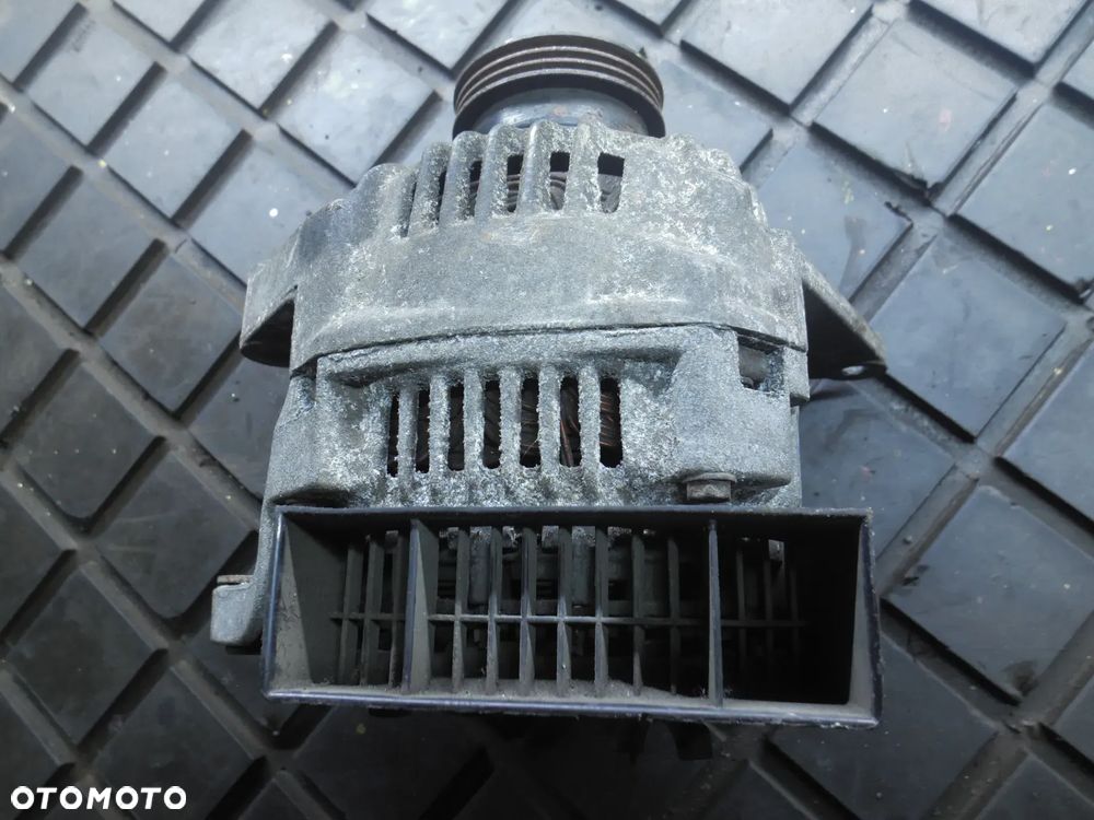 ALTERNATOR RENAULT CLIO II 1.4 7700870279 POSIADAM DWIE SZTUKI - 1