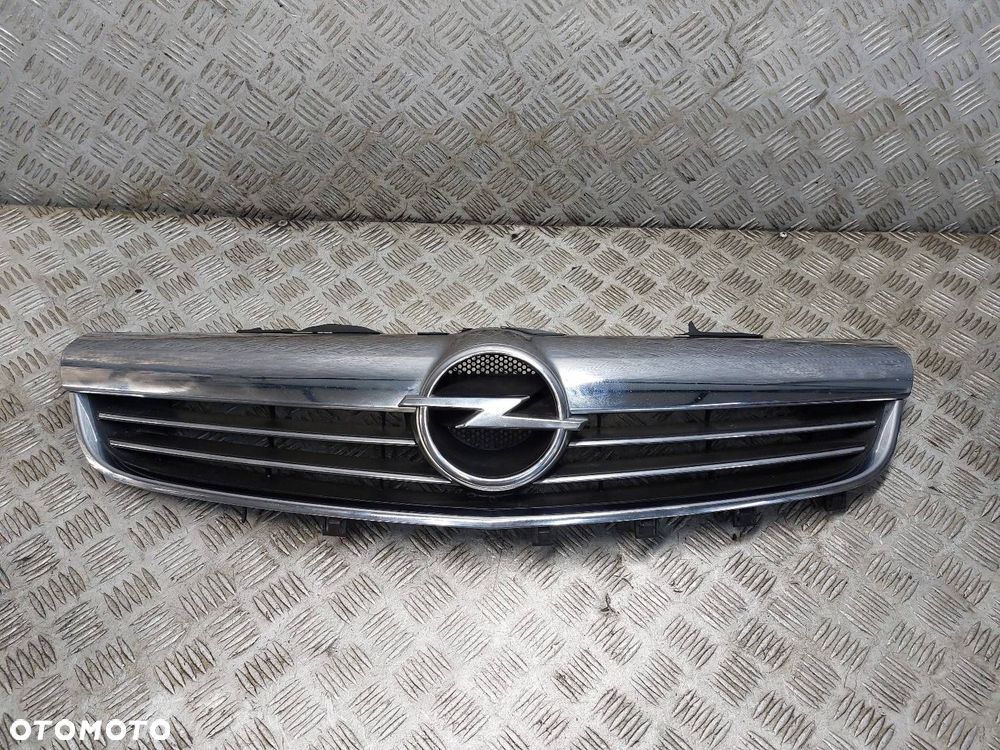 GRILL ATRAPA EMBLEMAT CHROM OPEL ZAFIRA B II LIFT - 1