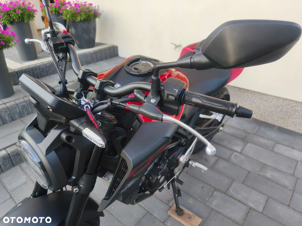 Honda CB - 23