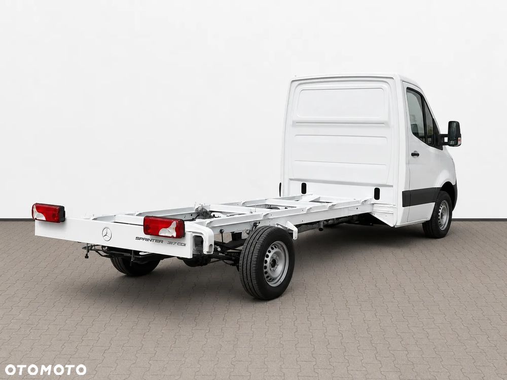 Mercedes-Benz Sprinter - 8