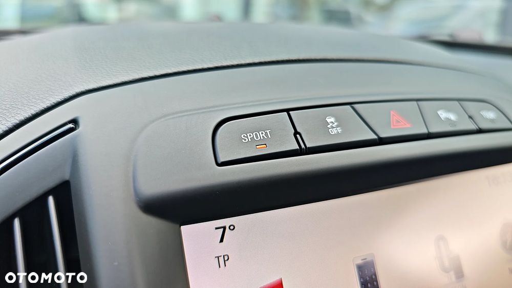 Opel Insignia - 14