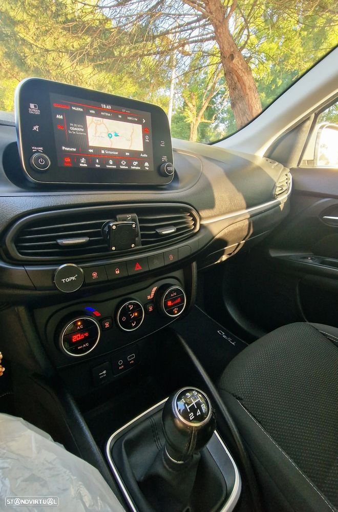 Fiat Tipo Station Wagon 1.3 M-Jet Lounge - 17