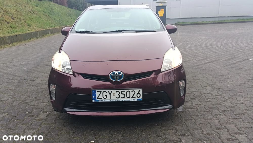 Toyota Prius (Hybrid) Comfort - 3