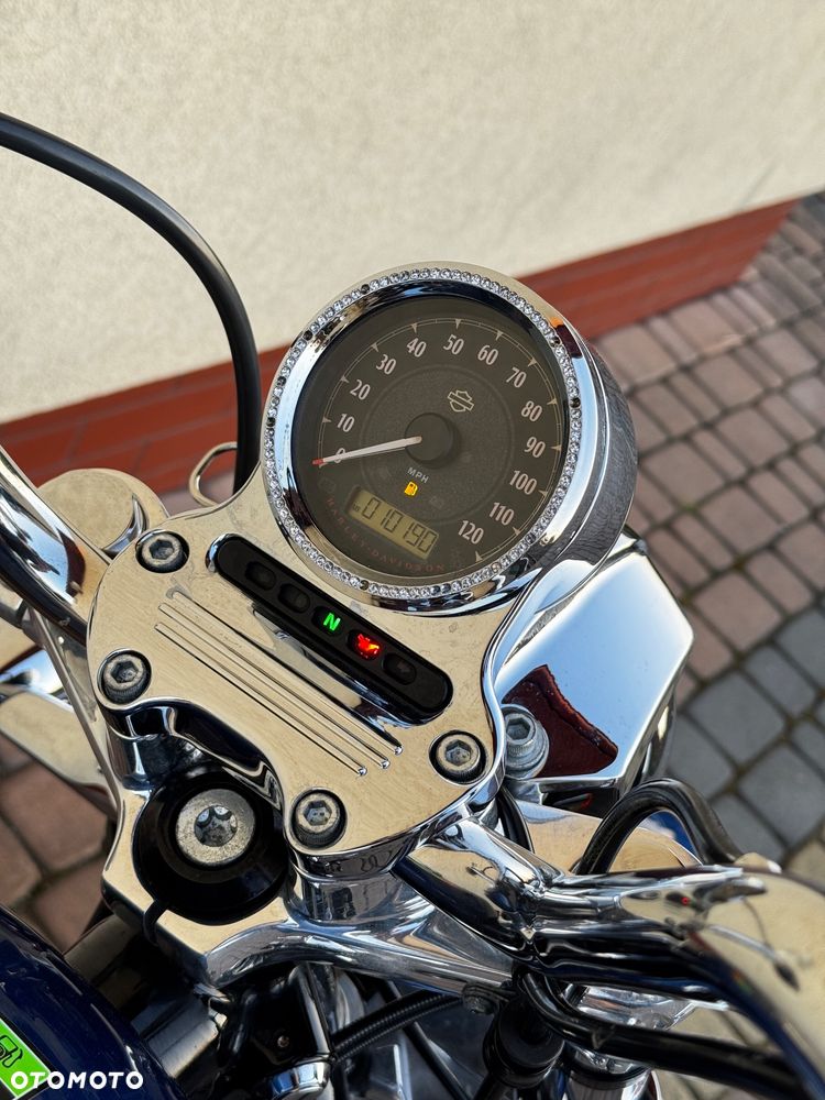 Harley-Davidson Sportster Custom 1200C - 10