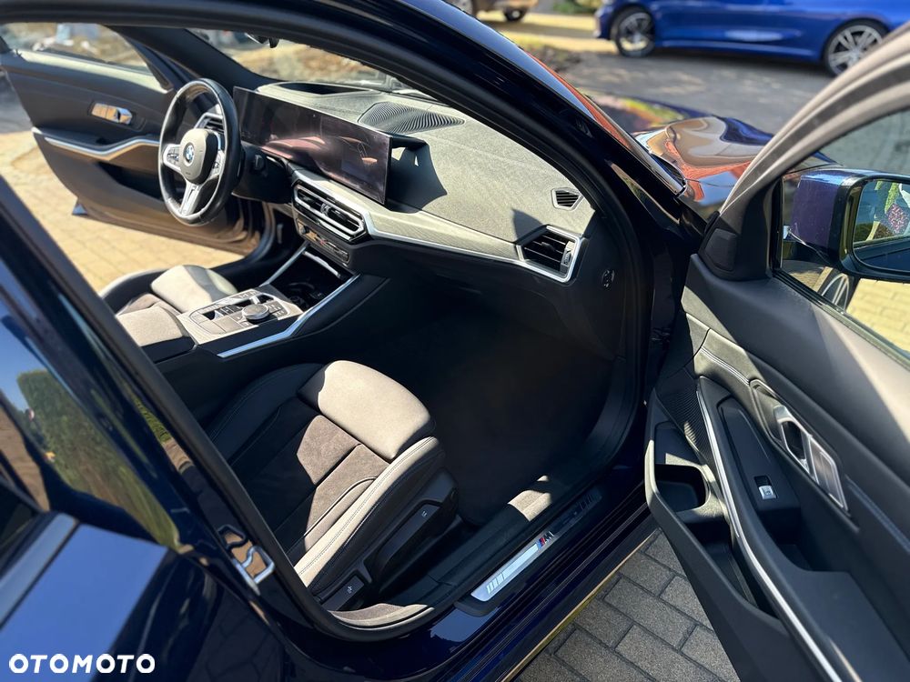 BMW Seria 3 320d xDrive M Sport sport - 24