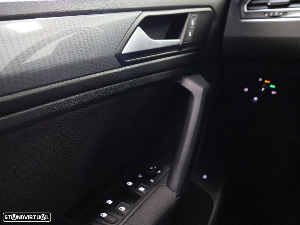 VW Tiguan 1.4 TSI eHybrid Conceptline DSG - 13