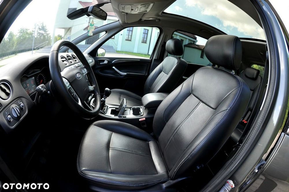 Ford S-Max - 8