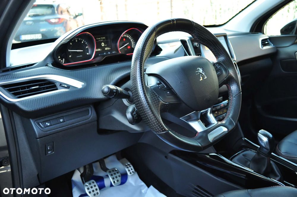 Peugeot 2008 1.5 BlueHDi GT Line S&S - 10