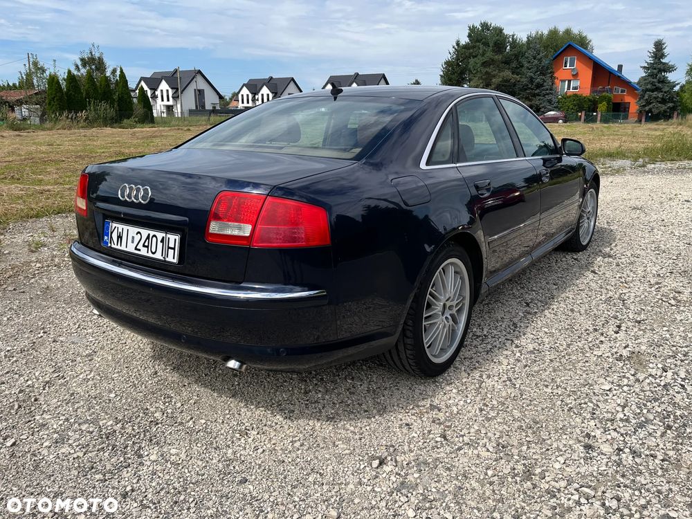 Audi A8 - 6