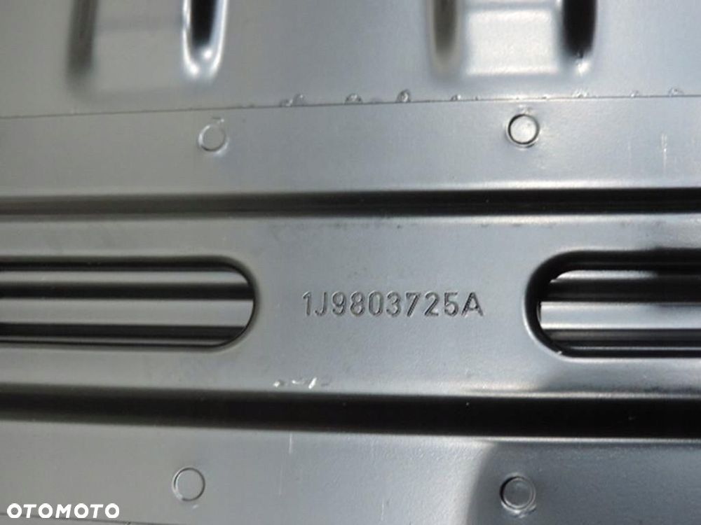 PODŁOGA BAGAŻNIKA VW GOLF IV KOMBI - 5
