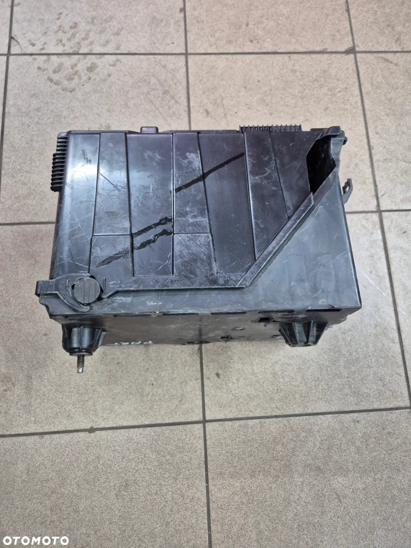 OSŁONA OBUDOWA AKUMULATORA PARTNER BERLINGO II 1.6 HDI  08r.+ - 2