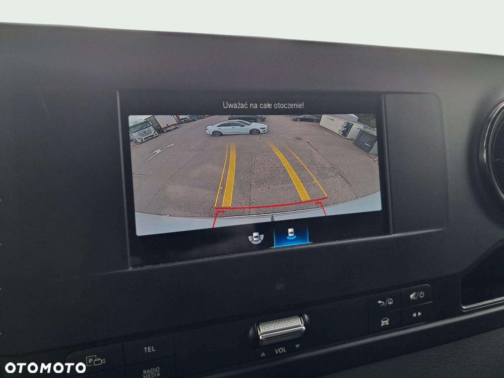 Mercedes-Benz Sprinter . - 15