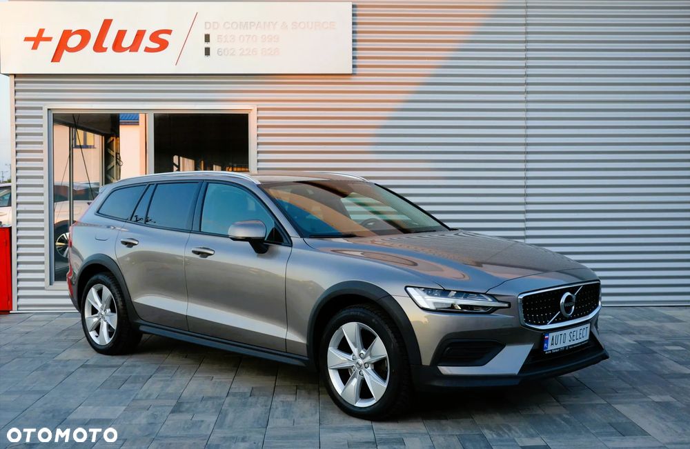Volvo V60 Cross Country D4 AWD Geartronic Pro - 1