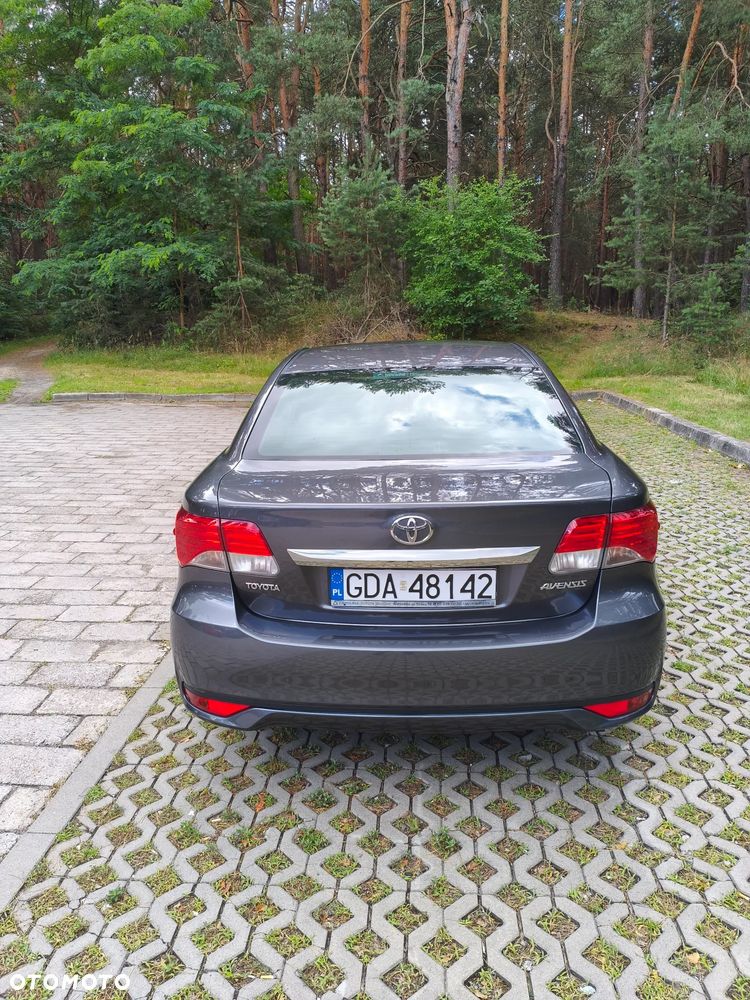 Toyota Avensis 2.0 Premium - 4