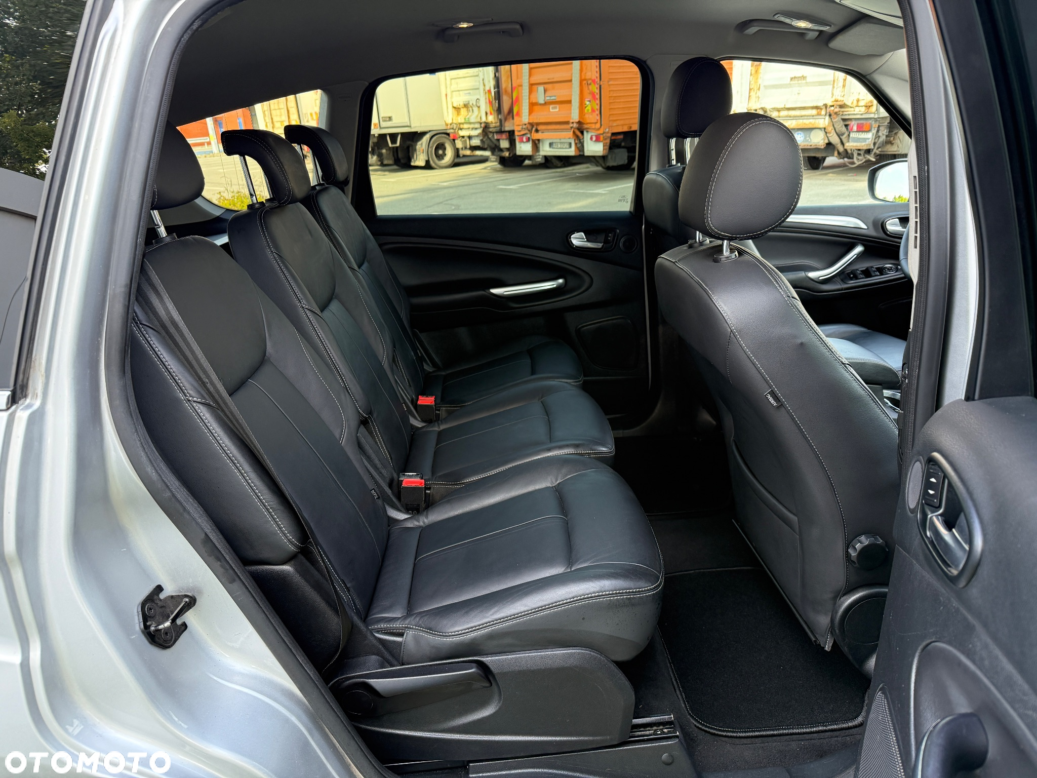 Ford S-Max 2.0 TDCi DPF Business Edition - 32