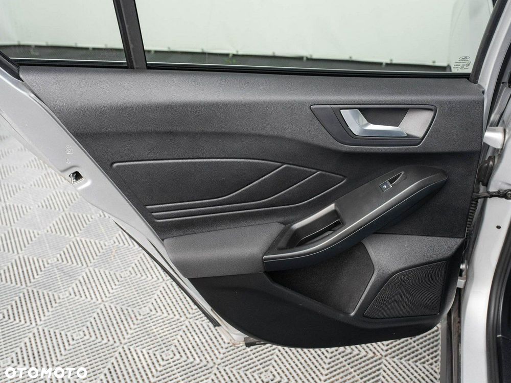Ford Focus - 24