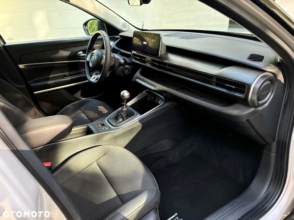 Jeep Avenger 1.2 GSE T3 Altitude FWD - 7