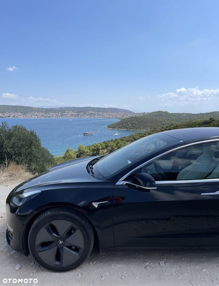 Tesla Model 3 Long Range AWD - 2