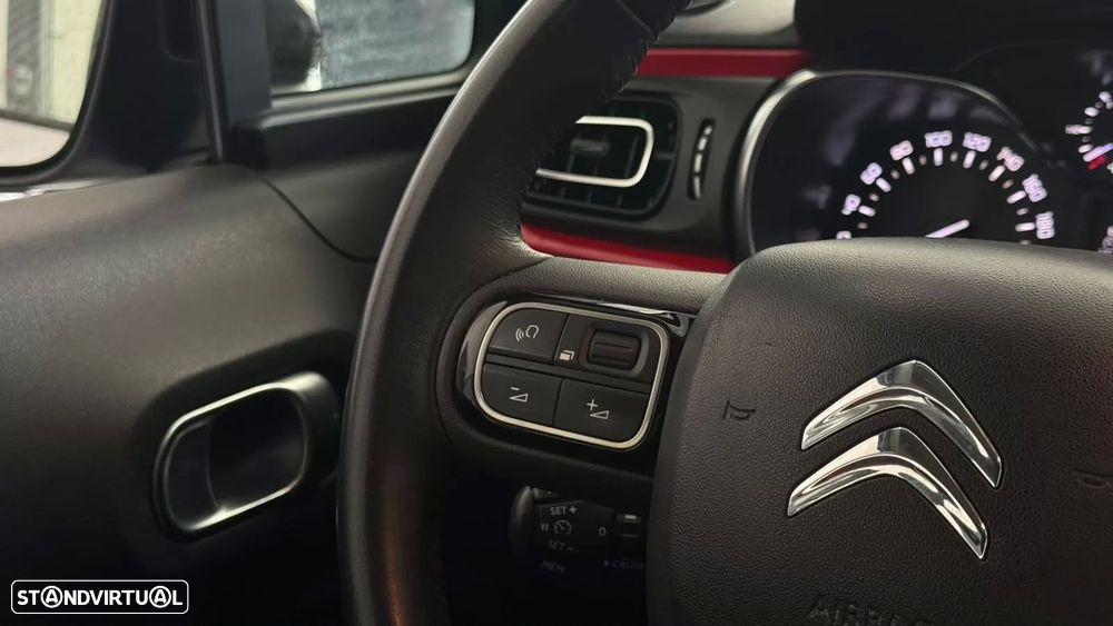 Citroën C3 1.2 PureTech Shine - 21
