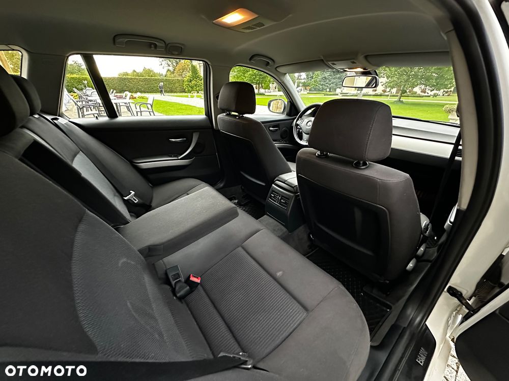 BMW Seria 3 316d - 13