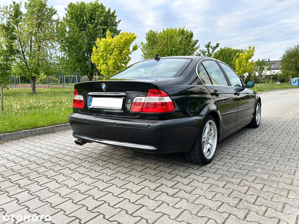 BMW Seria 3 330i - 5
