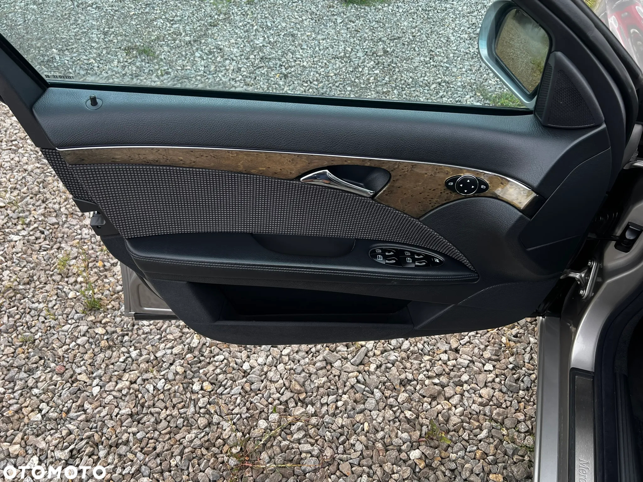 Mercedes-Benz Klasa E 200 T Kompressor Automatik Avantgarde - 27