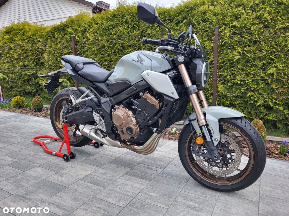 Honda CB - 8