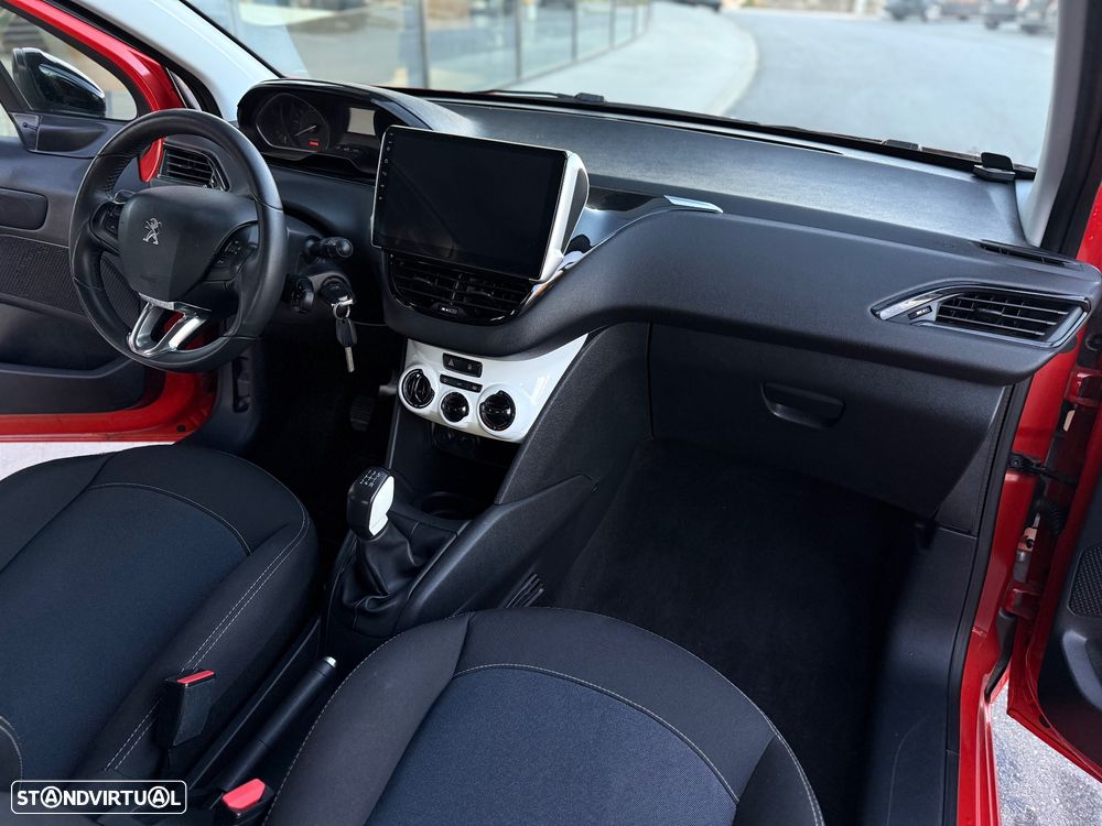 Peugeot 208 PureTech 82 Style - 13