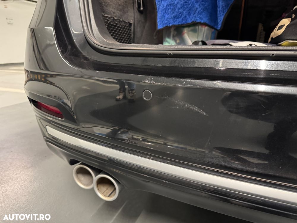 BMW Seria 3 320i Aut. Luxury Line - 31