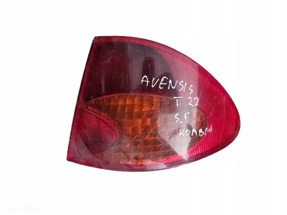 TOYOTA AVENSIS T22 KOMBI 97-03 r. LAMPA PRAWY TYŁ PRAWA TYLNA PT EU - 1