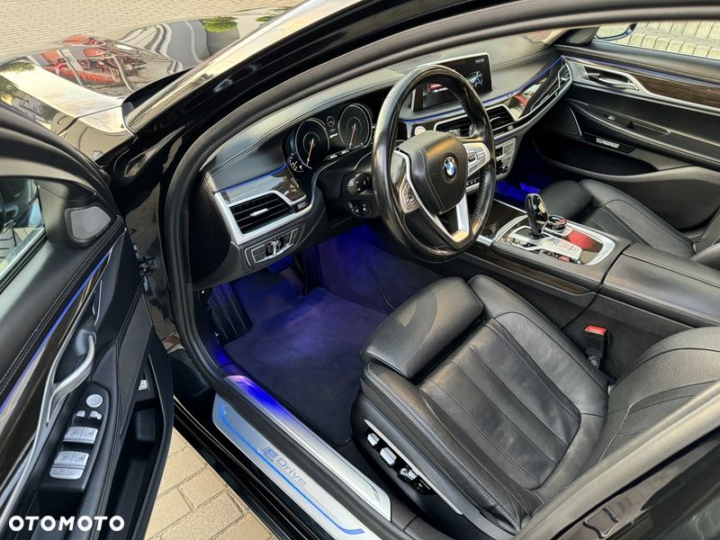 BMW Seria 7 - 10