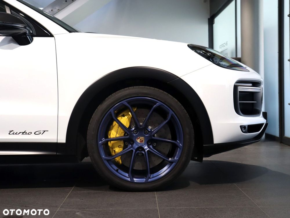 Porsche Cayenne Turbo GT - 14
