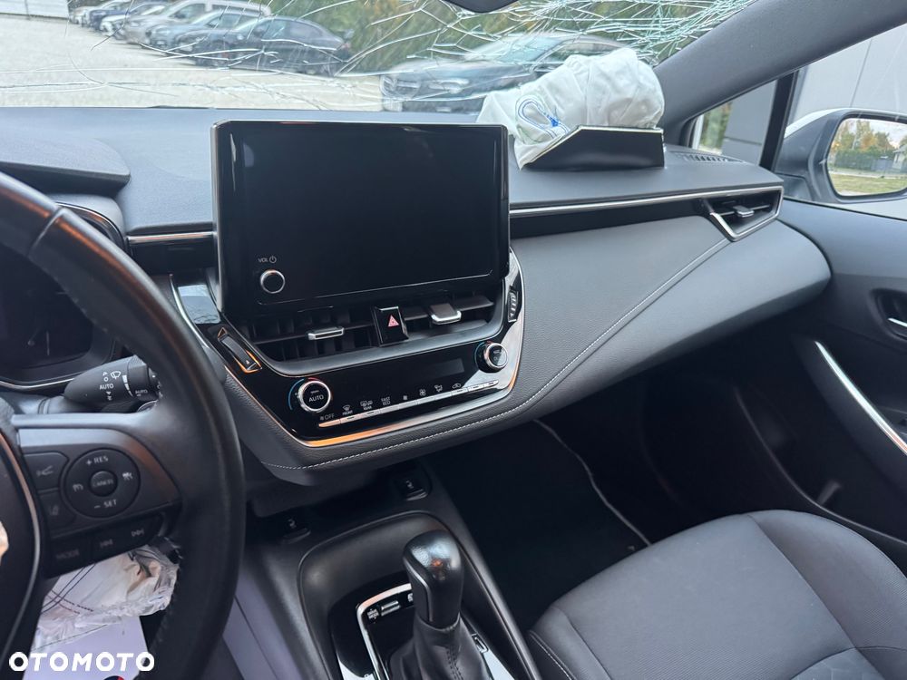 Toyota Corolla 1.8 Hybrid Comfort - 22