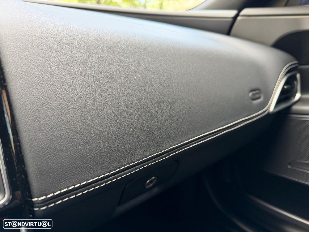 Jaguar XE 2.0 D R-Sport Aut. - 28