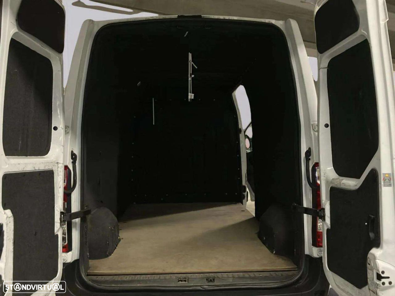 Renault Master 2.3 dCi L2H2 - 17