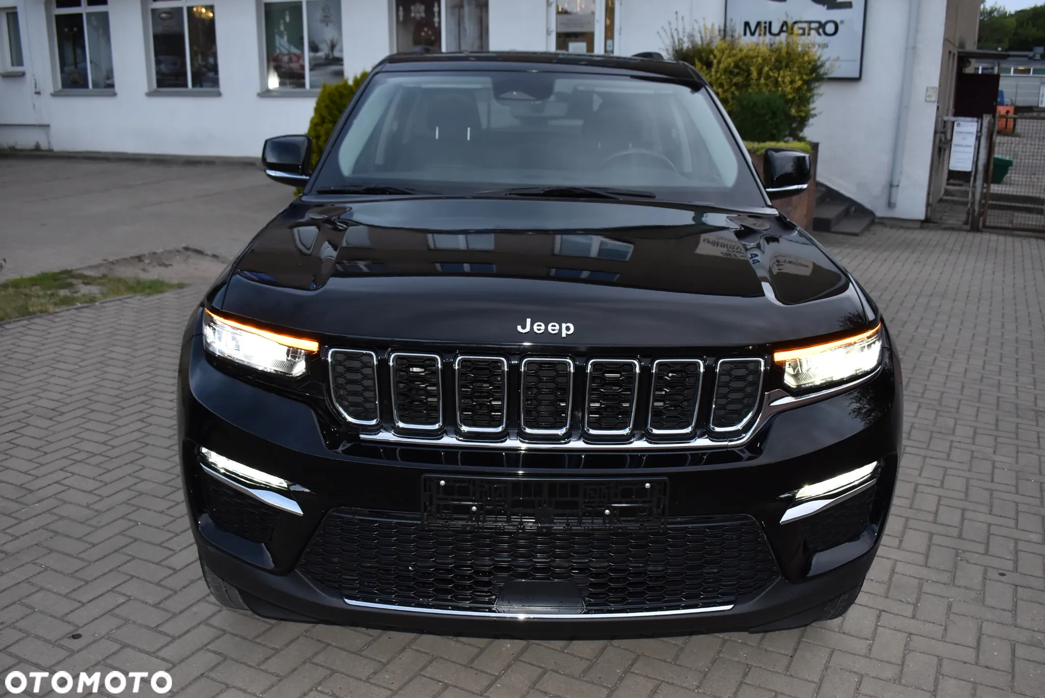Jeep Grand Cherokee - 2
