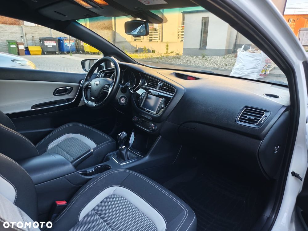 Kia ProCeed 1.6 CRDi ISG Vision - 6