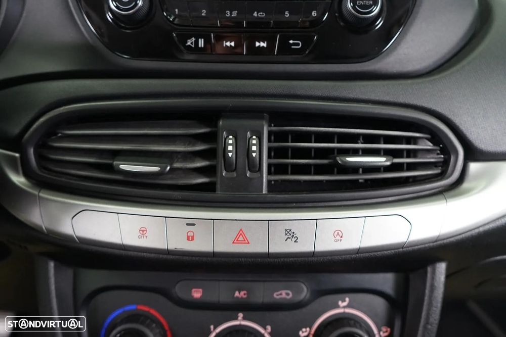 Fiat Tipo Station Wagon 1.3 M-Jet Street - 30