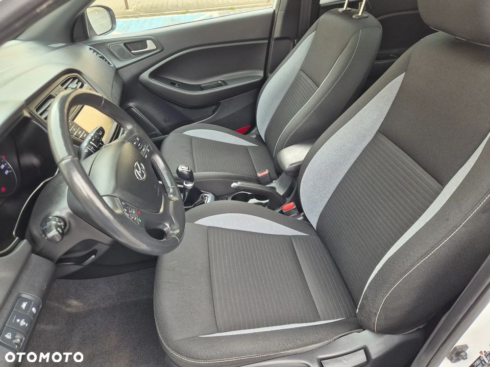 Hyundai i20 - 10