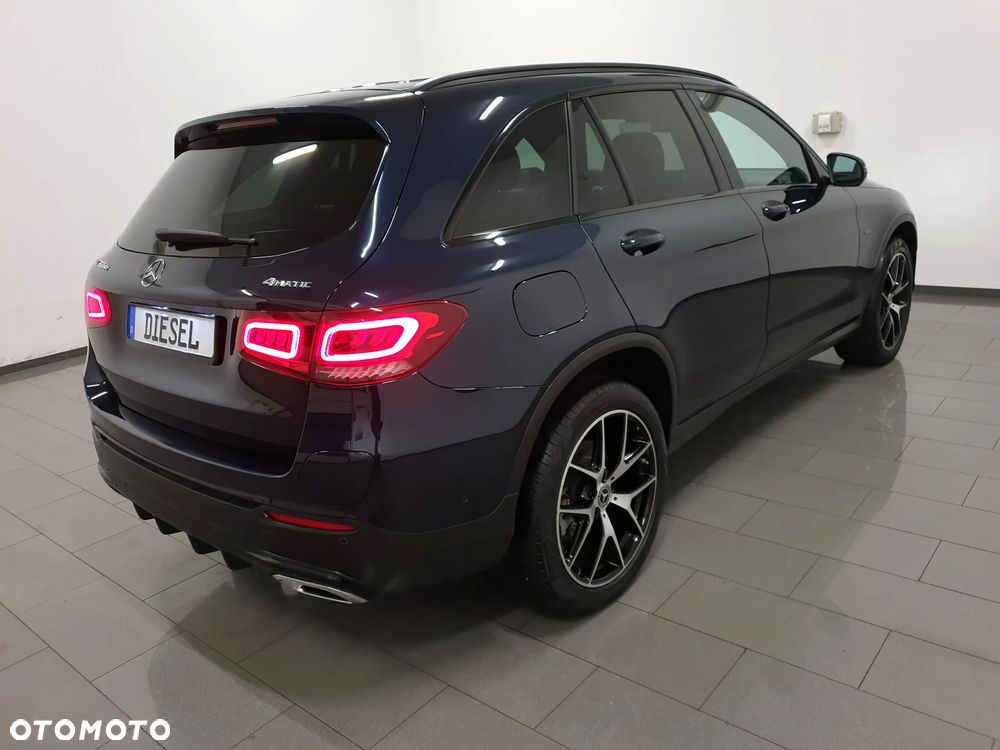 Mercedes-Benz GLC 300 de 4Matic 9G-TRONIC AMG Line Plus - 6