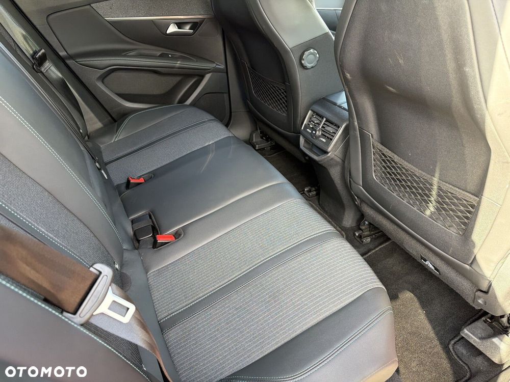Peugeot 3008 1.5 BlueHDi Allure Pack S&S EAT8 - 29
