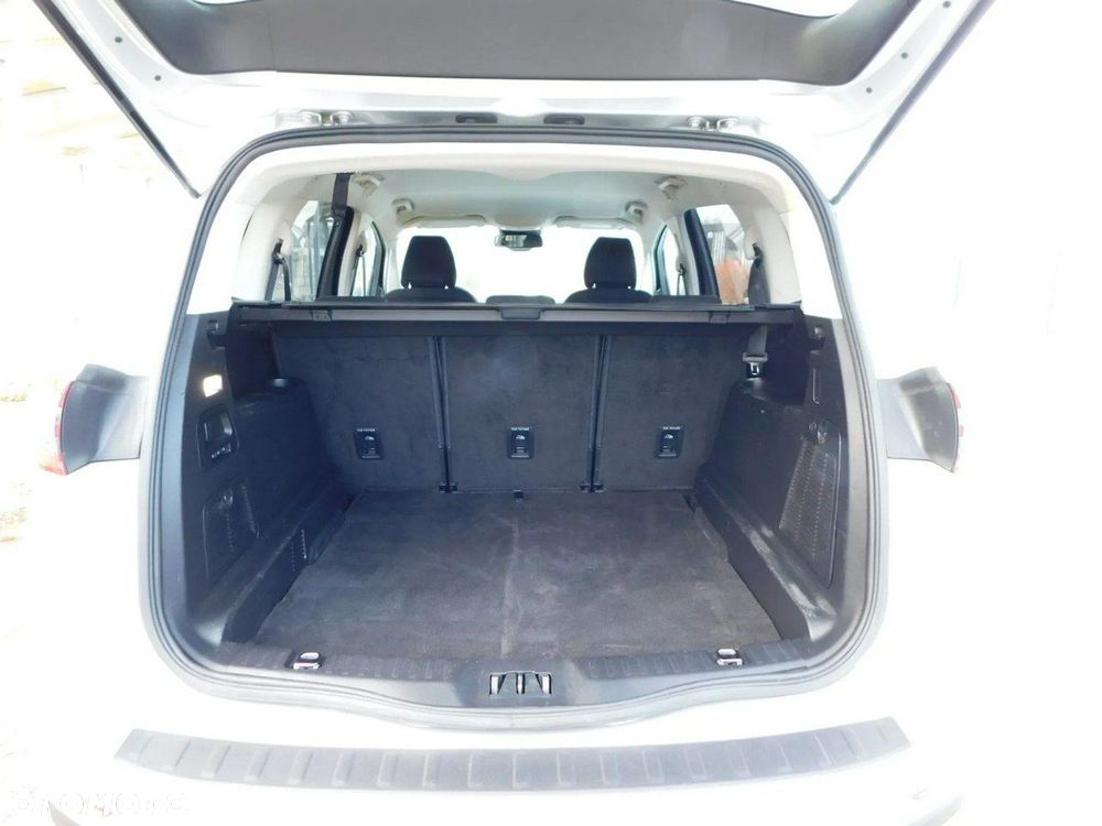 Ford S-Max - 21