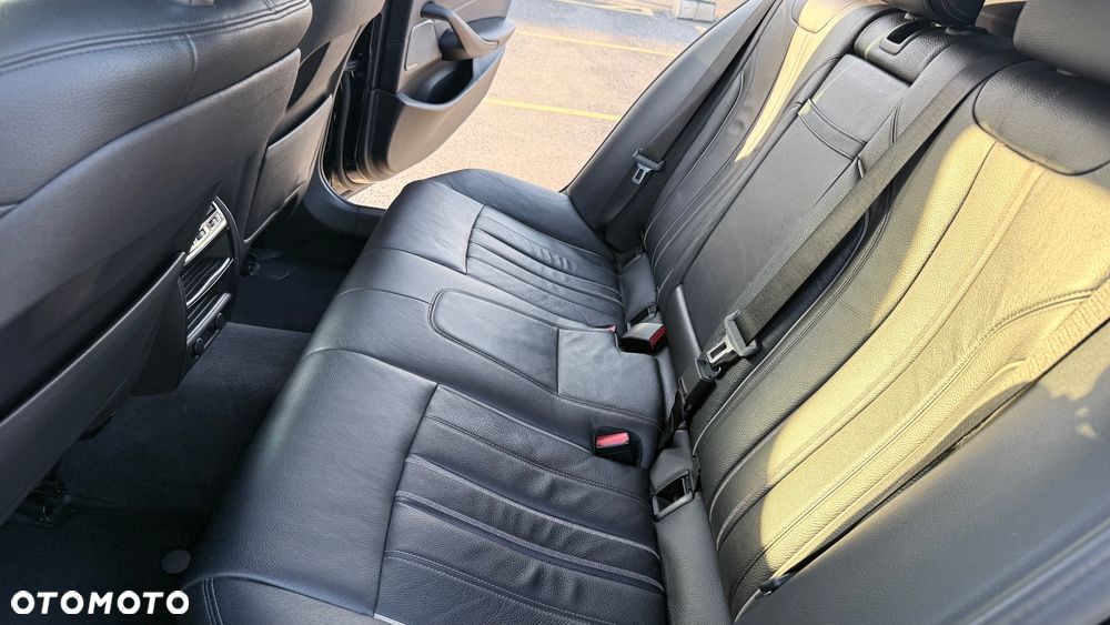 BMW Seria 5 530d xDrive Sport Line - 14