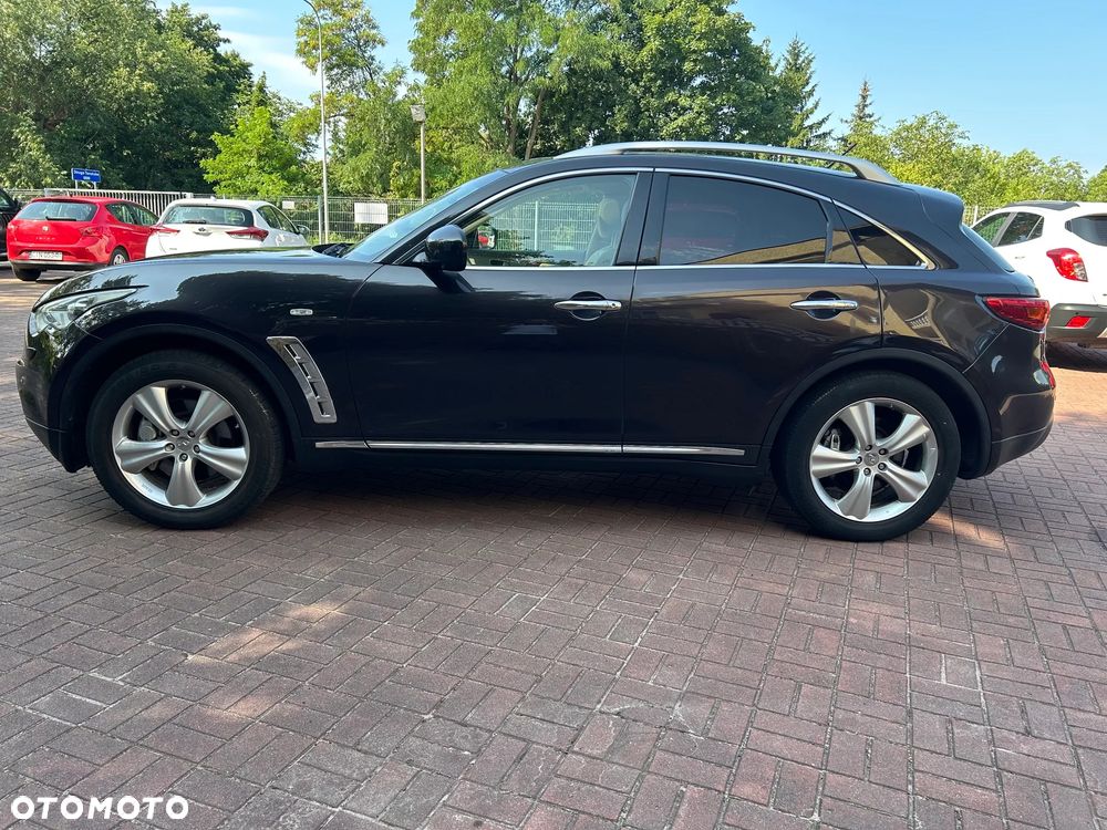 Infiniti FX FX30d GT Premium - 25