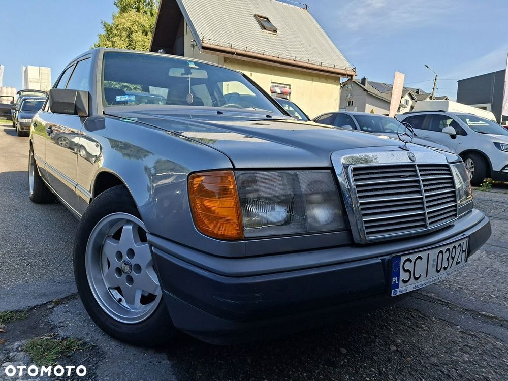 Mercedes-Benz Klasa E 200 - 5