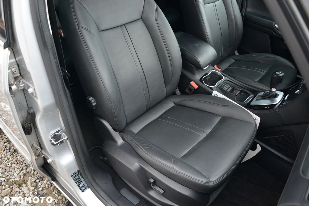 Ford S-Max 2.2 TDCi DPF Durashift-6-tronic Titanium - 32