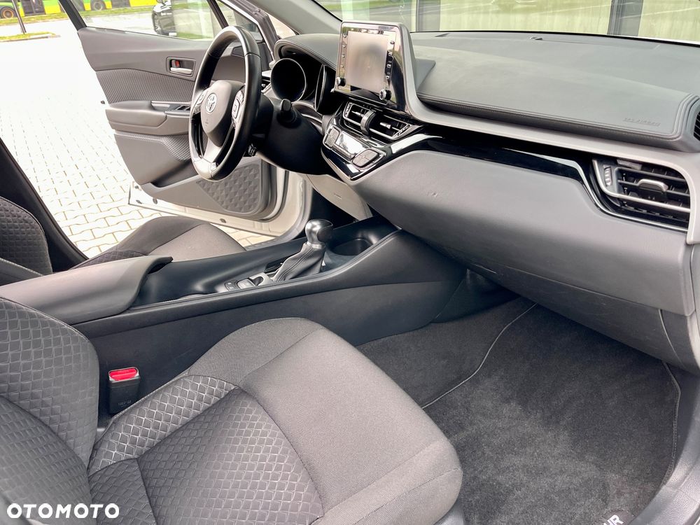 Toyota C-HR - 15