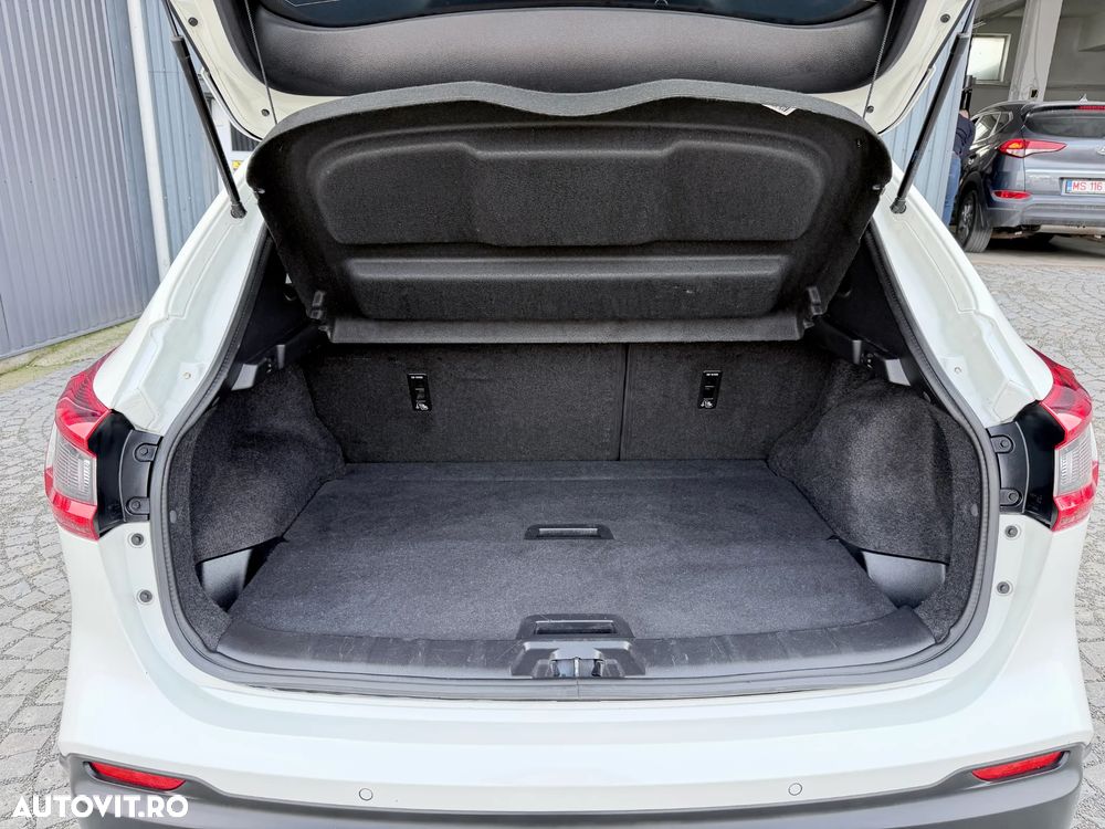 Nissan Qashqai 1.6 DCI ALL-MODE 4x4i TEKNA+ - 12