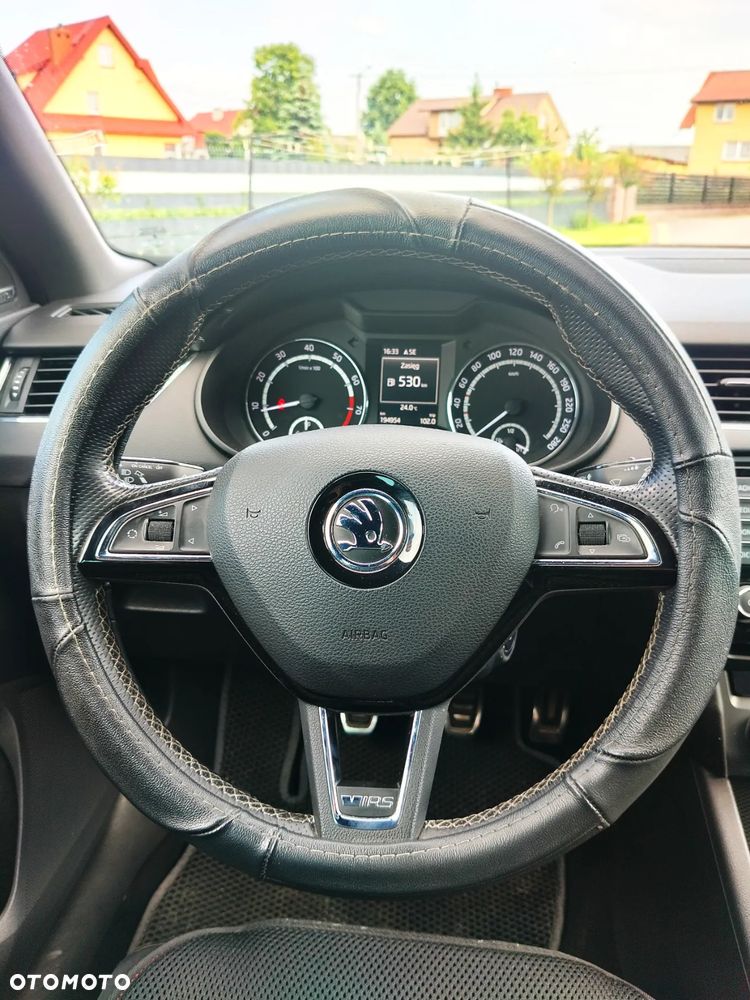 Skoda Octavia 2.0 TSI RS - 22