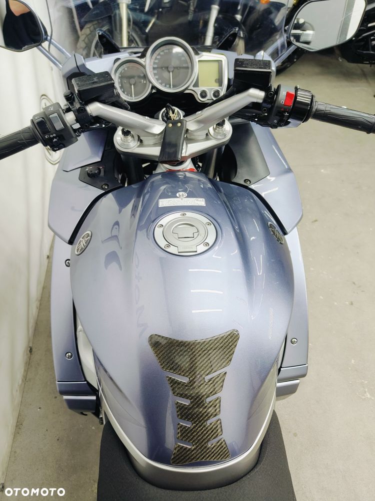Yamaha FJR - 16